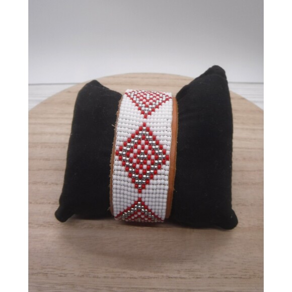 Loom Beaded Bracelet White & Red on Leather - Picture 1 of 4